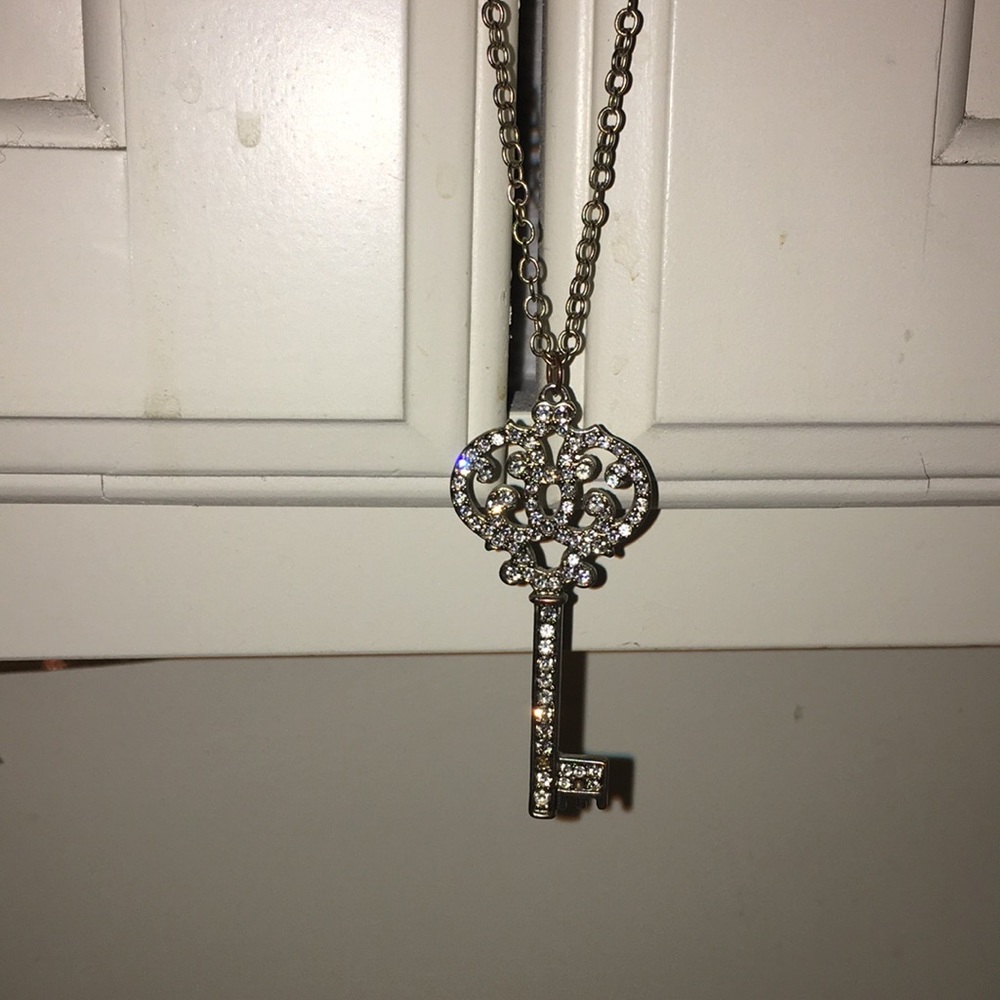 Gold/ crystal key long necklace